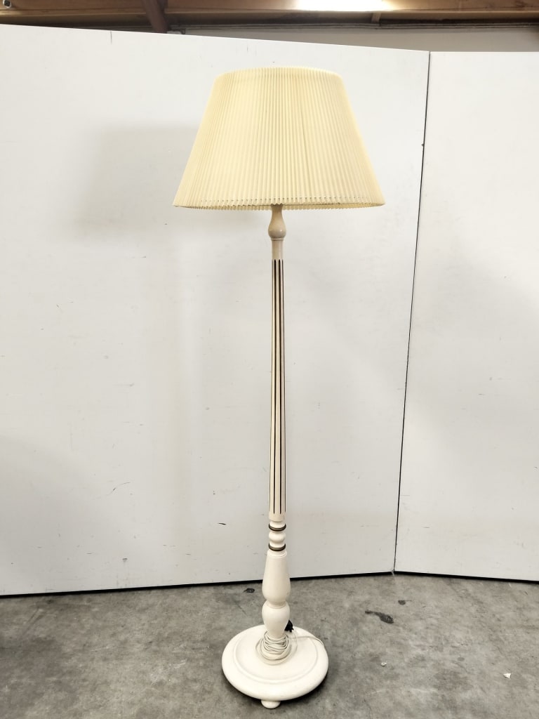 STANDARD LAMP — NZ auction result