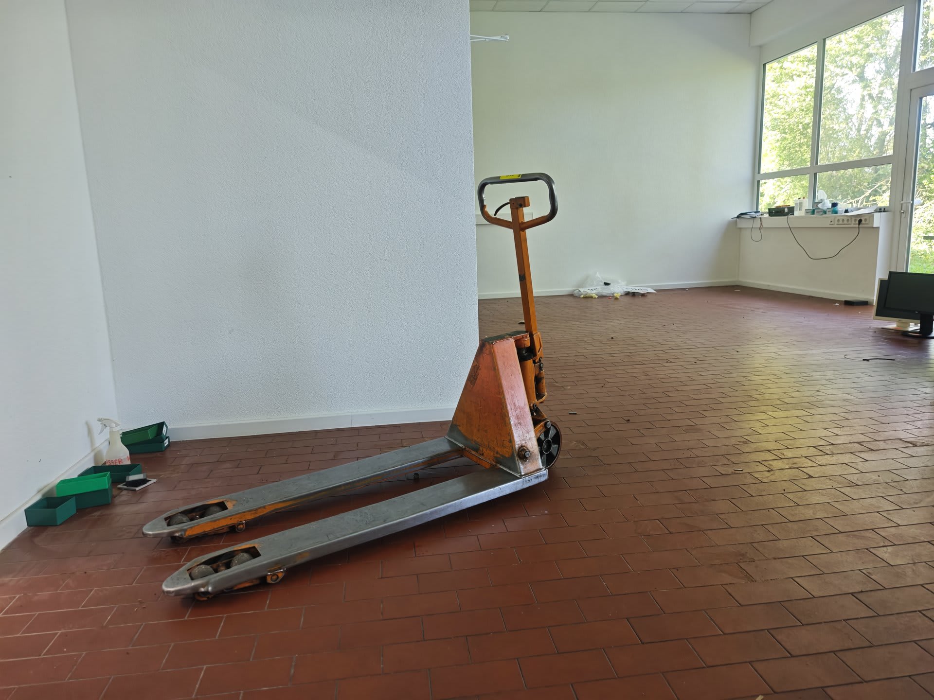 Pallet Truck | 1989
