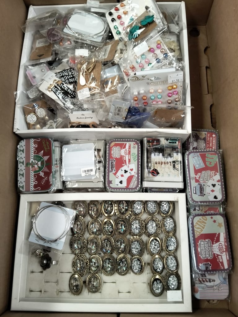 COSTUME JEWELLERY — NZ auction result