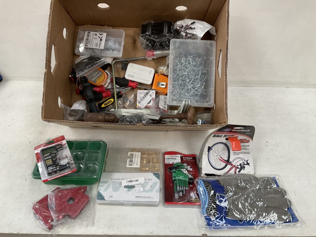 CTN OF SUNDRIES — NZ auction result