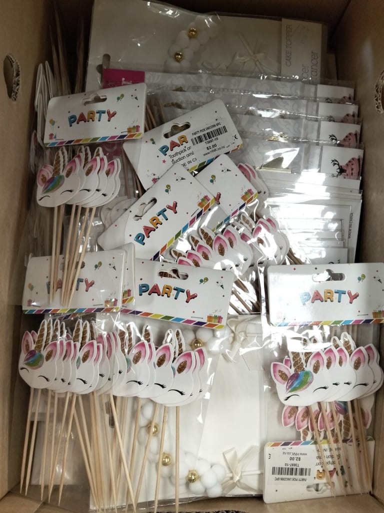 2 CARTONS OF PARTY EQUIPMENT — NZ auction result