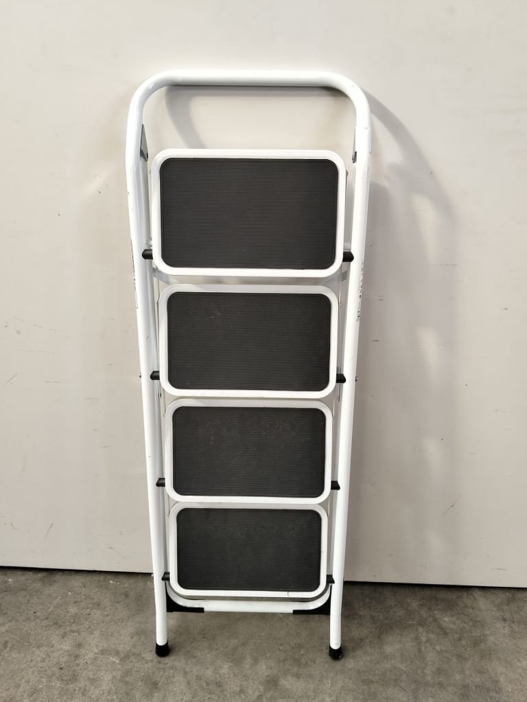 4 STEP LADDER — NZ auction result