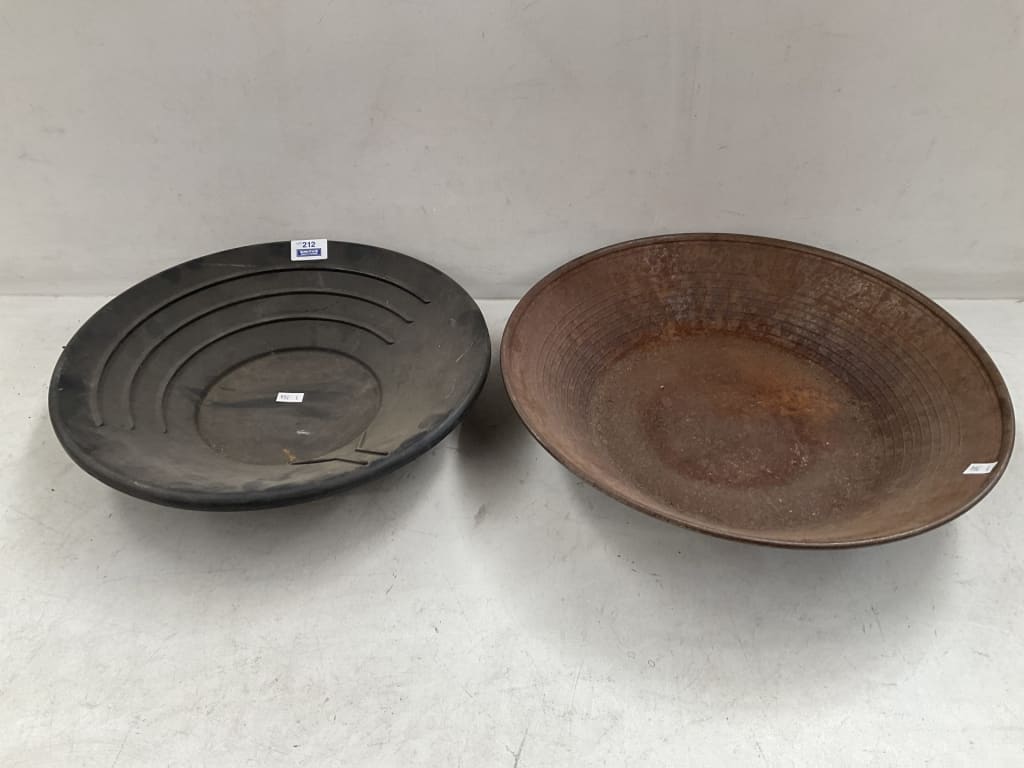 2 GOLD PANS — NZ auction result