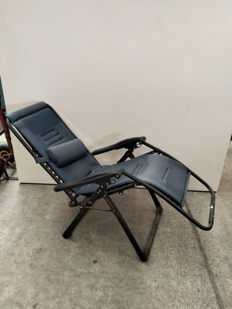 FOLDING OUTDOOR LOUNGER — NZ auction result
