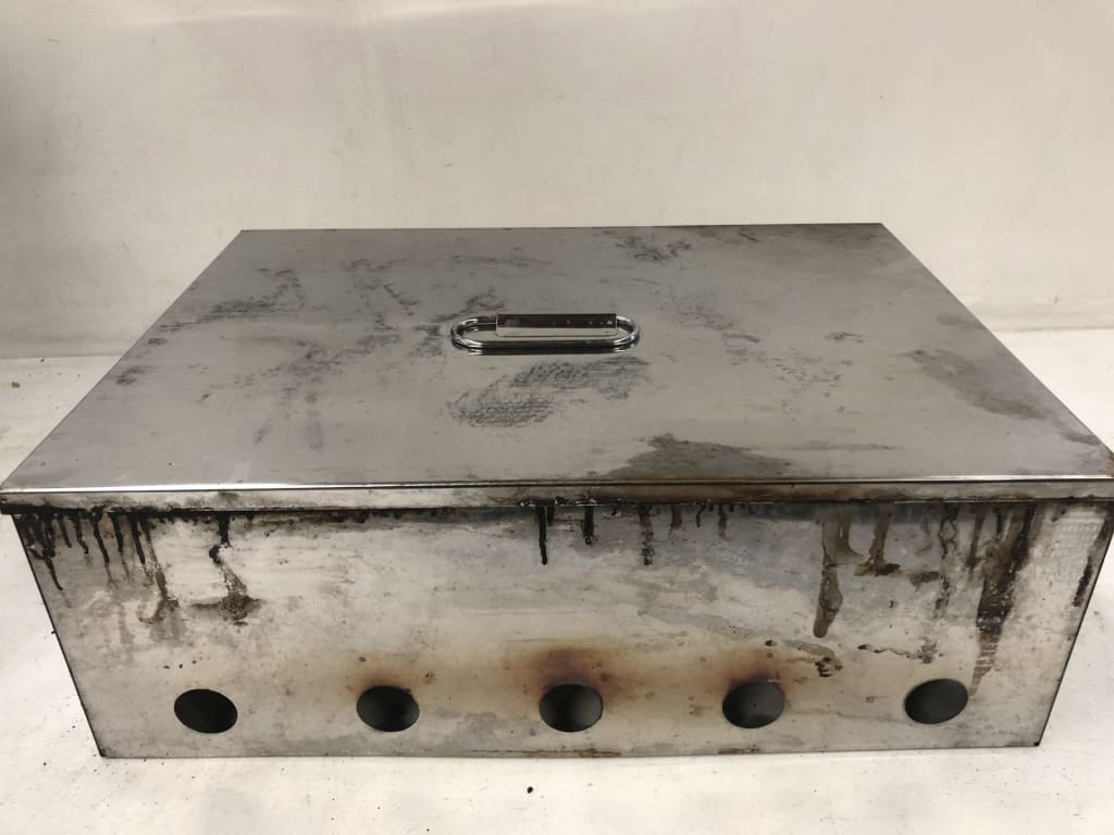 MAXI STRIKE FISH SMOKER — NZ auction result
