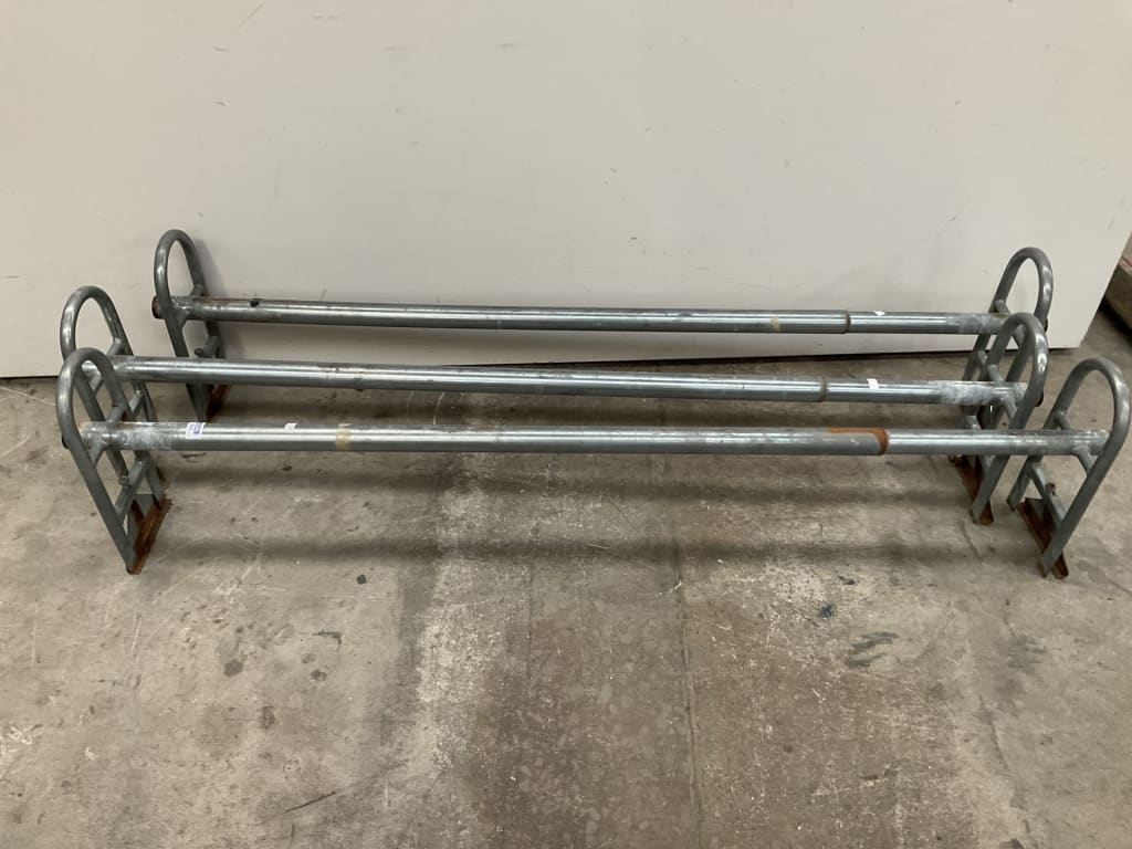 3 VAN ROOF BARS — NZ auction result