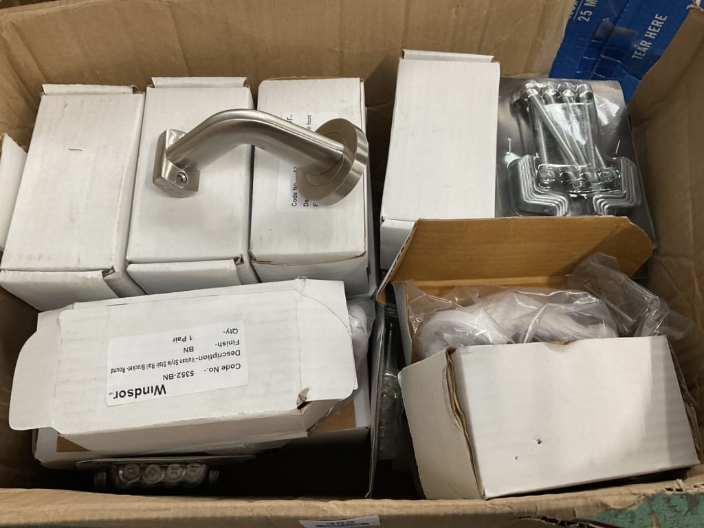 CTN OF VULCAN STAIR RAIL BRACKETS — NZ auction result