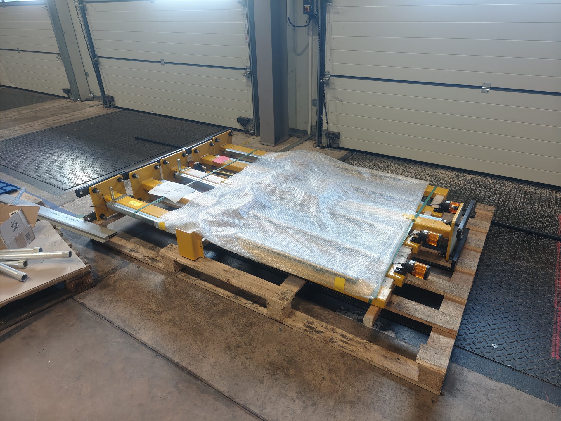 (6) Safety Light Barriers SICK deTec4 core