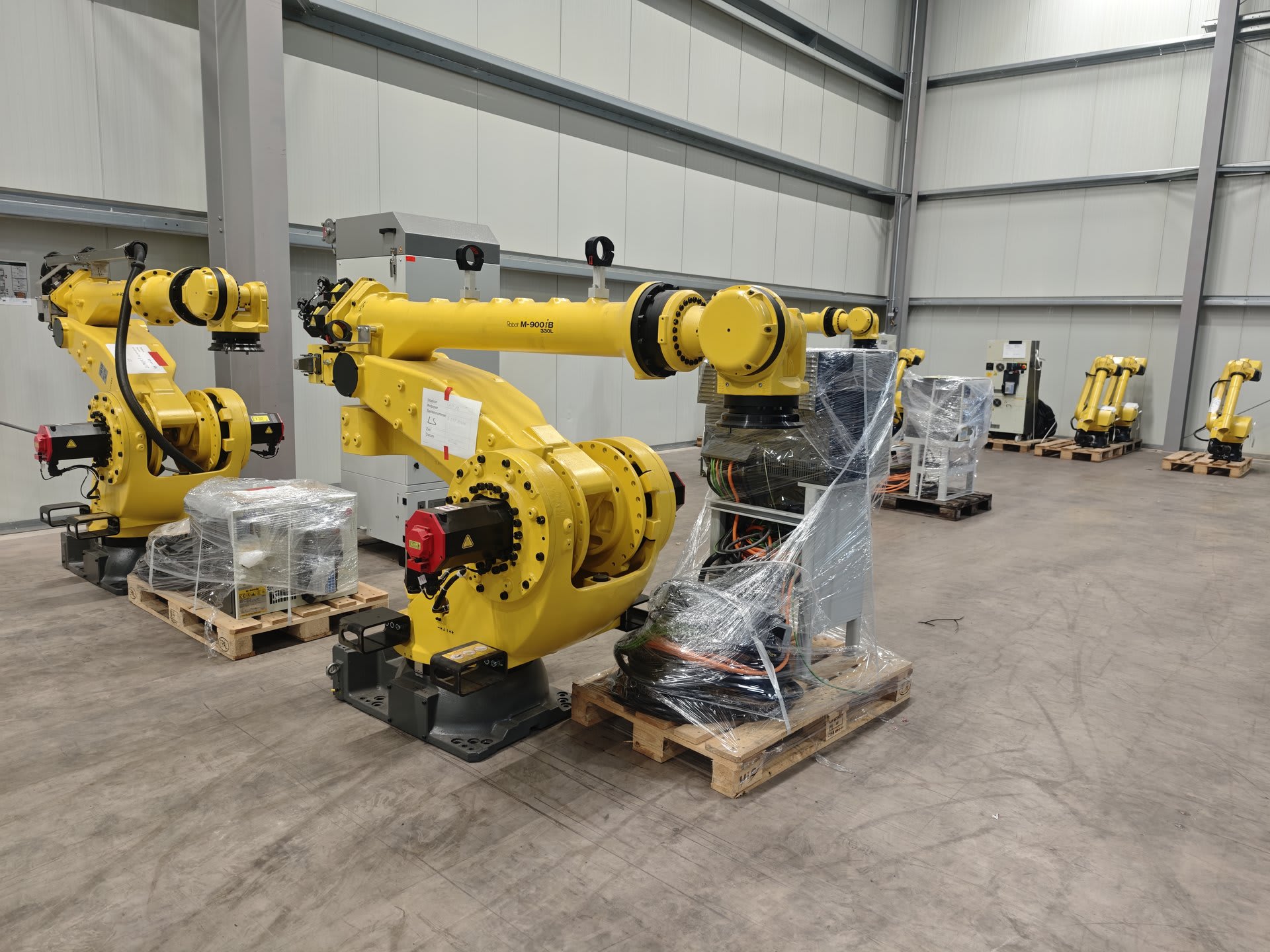 6-Axis Industrial Robot FANUC M-900iB 330L | 2021