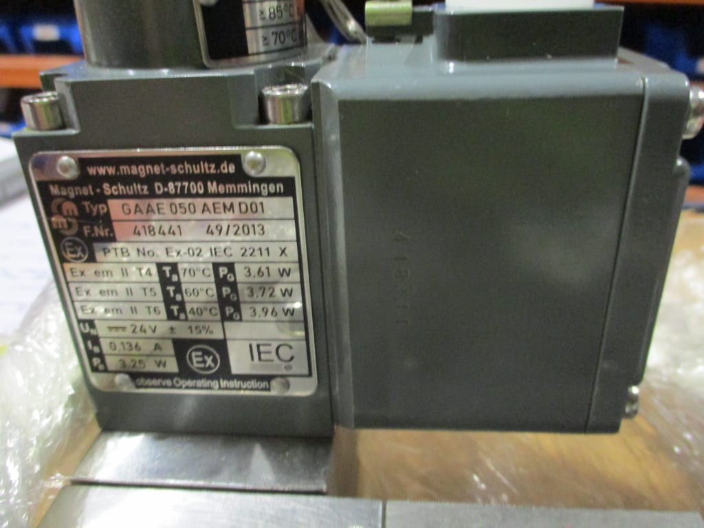 221-3.jpg