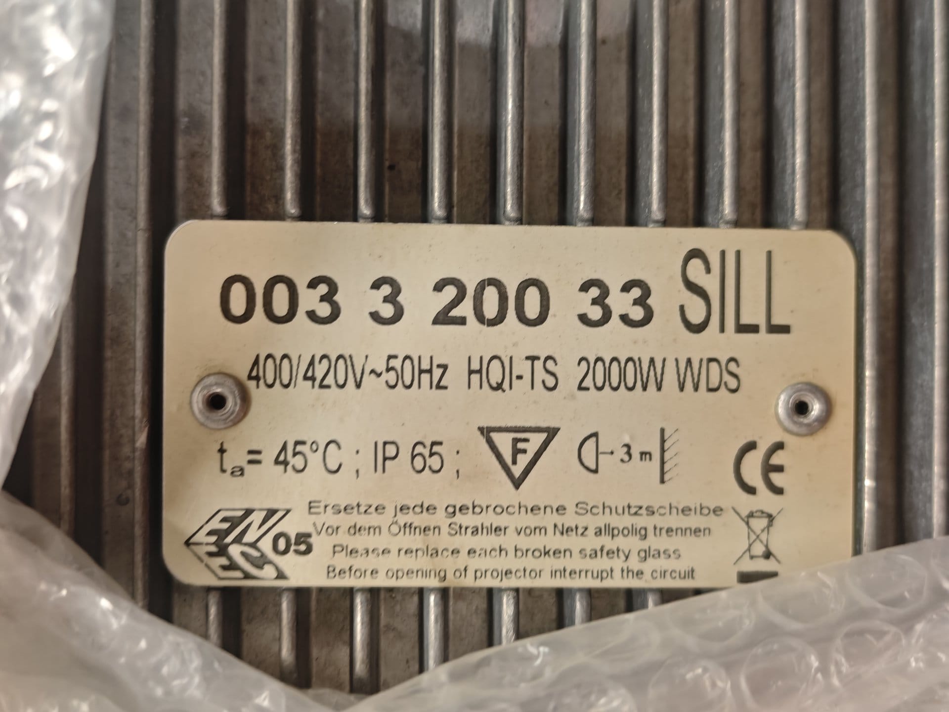 3030072_003.jpg