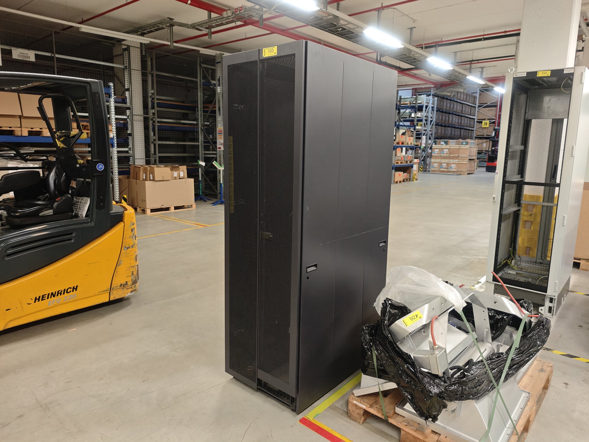 Server Cabinet DELL