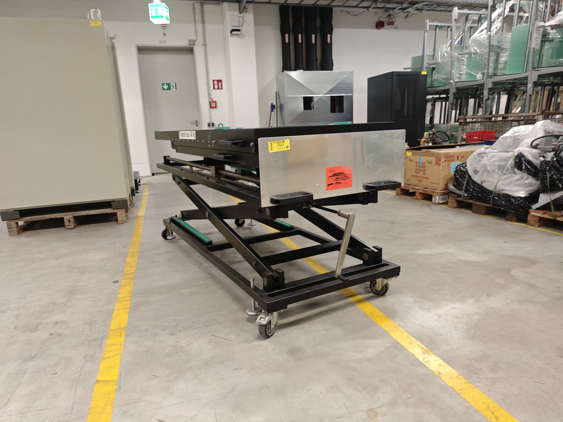 Mobile Scissor Lift Table approx. 2100 x 820 x 980 mm