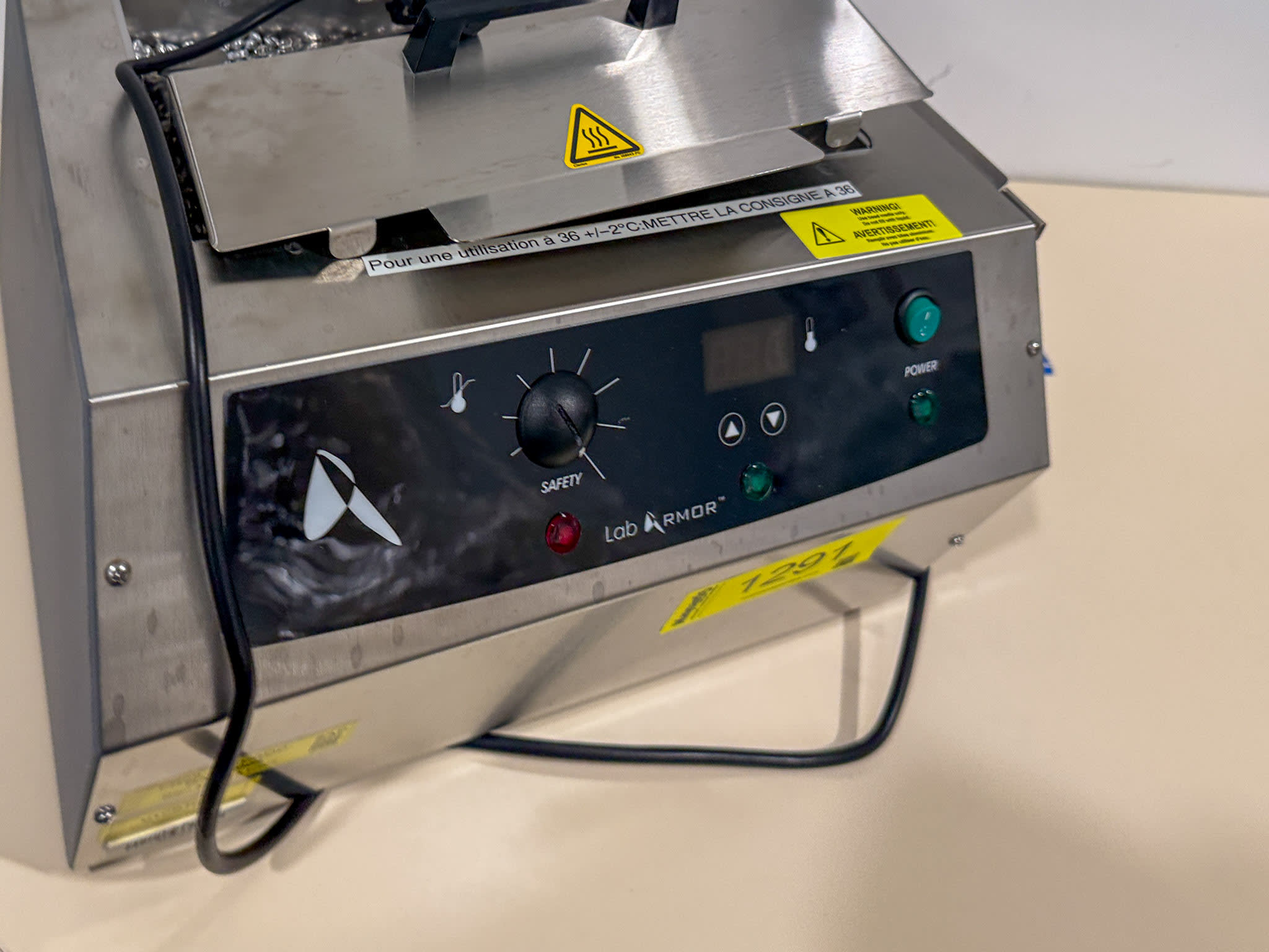 3121291_03.jpg