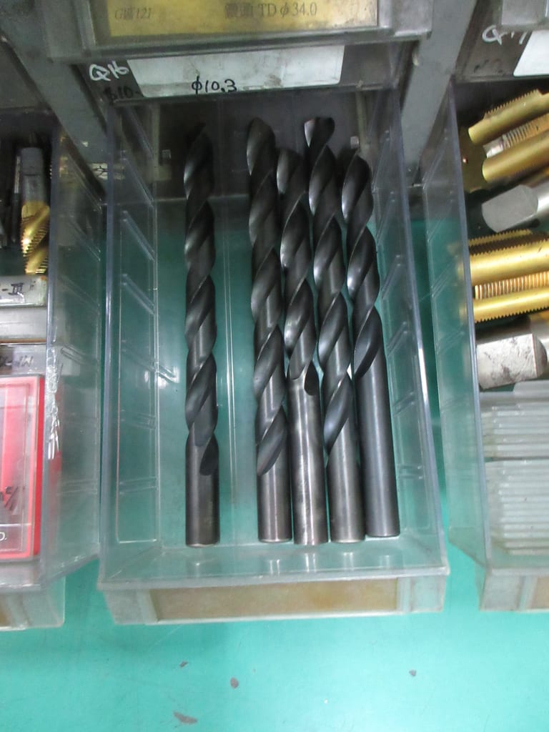 302-10.jpg