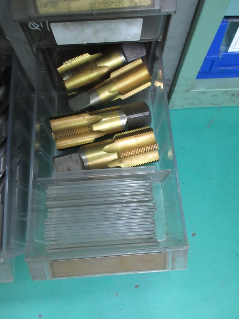 302-11.jpg