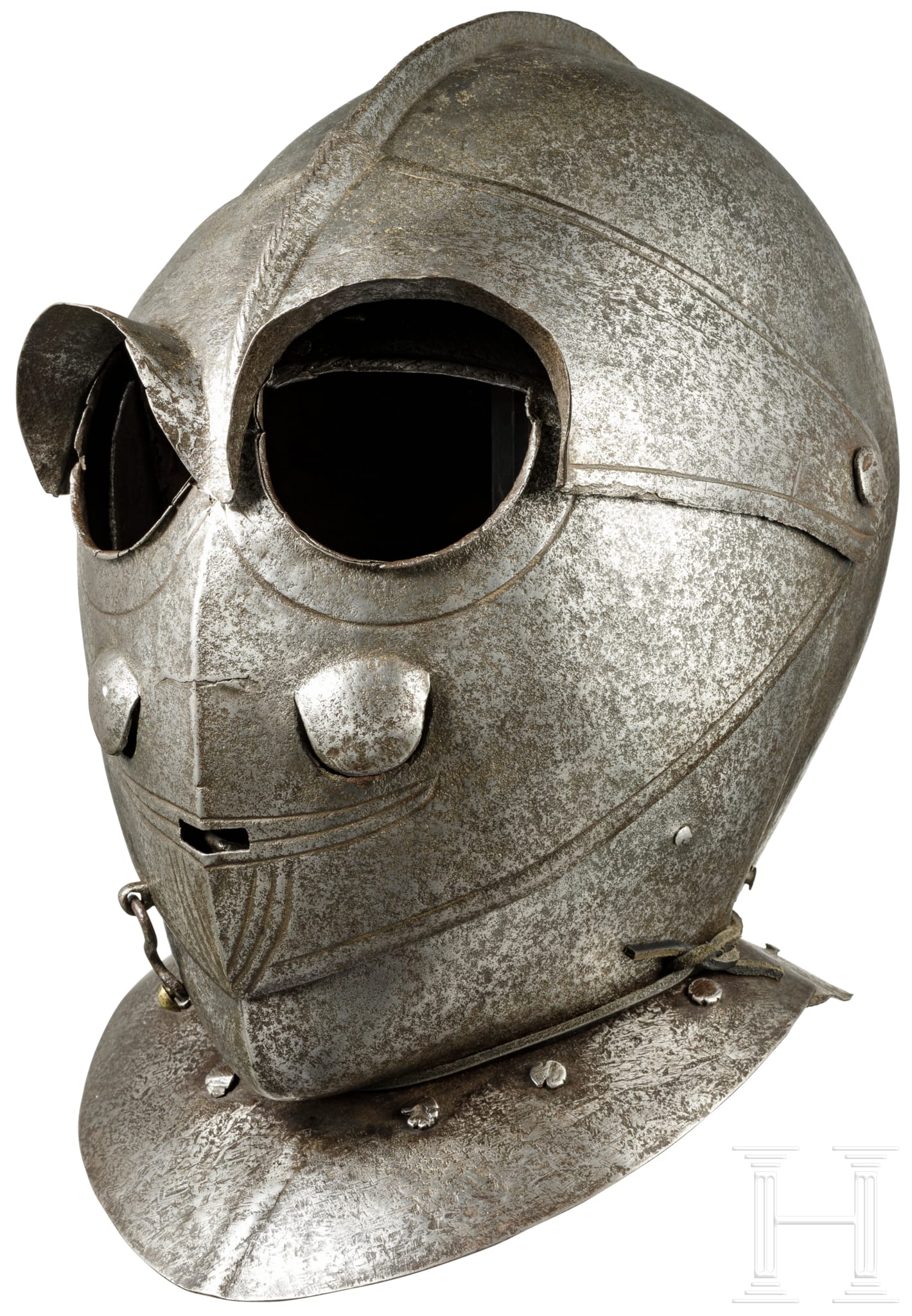 A heavy North Italian helmet of Savoyard type, circa 1600 | Barnebys