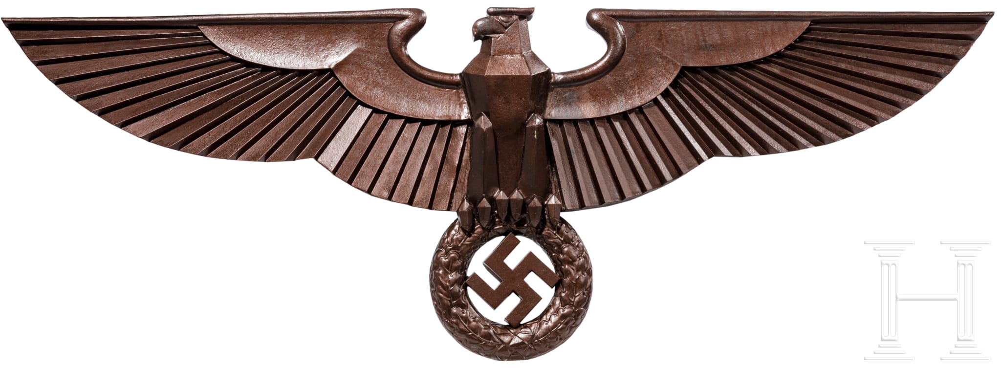 A large wall eagle following the model of the eagle from the Reichstag