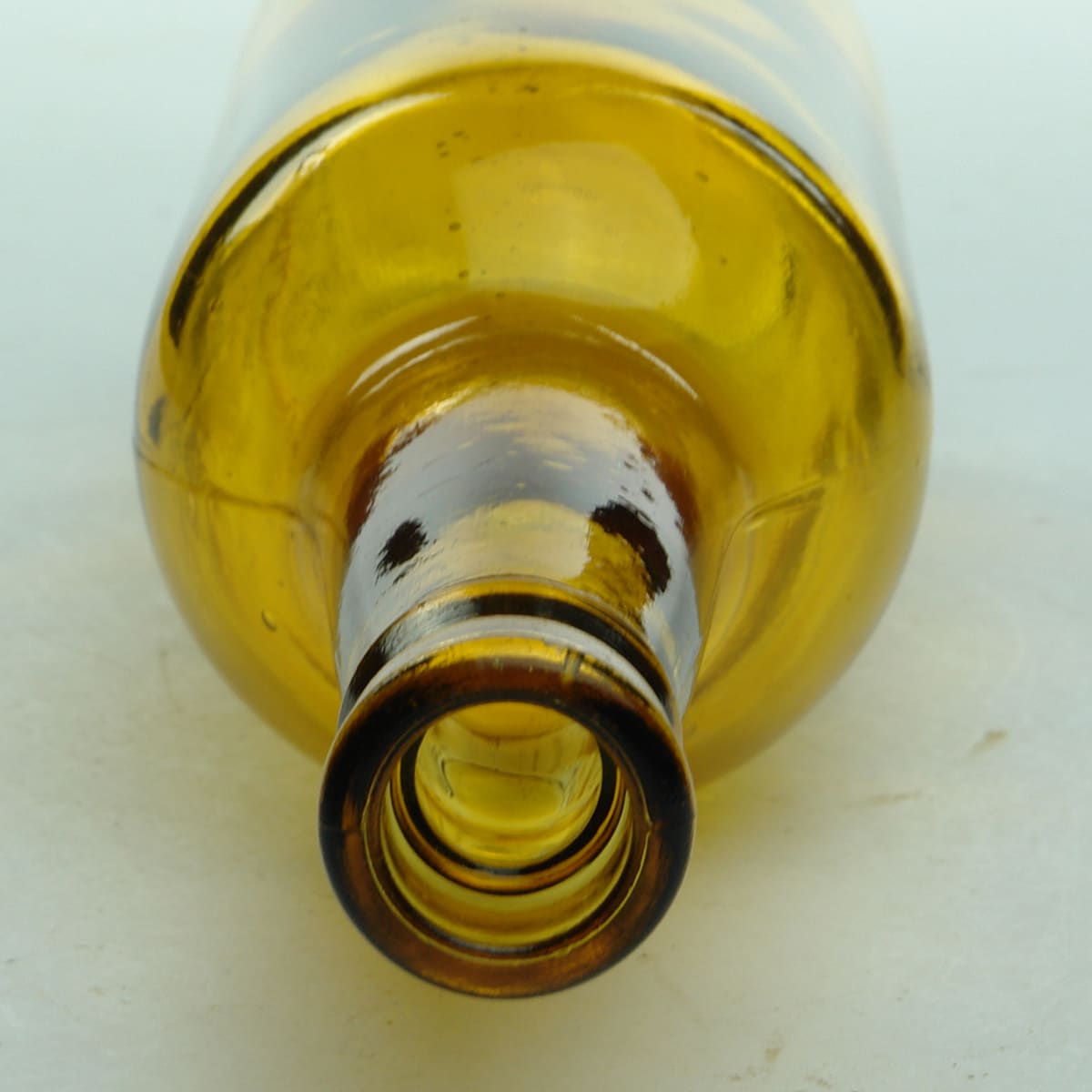 Sauce. Pick Me Up, Sydney. 1954. Honey Amber. 26 oz. ABCR Auctions